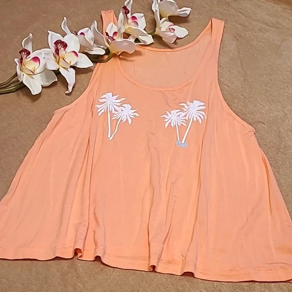 NWOT - PINK VS Tank Top - Picture 2 of 6